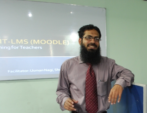 Usman Nagi conducting training session for teacher on UMT-LMS (MOODLE)